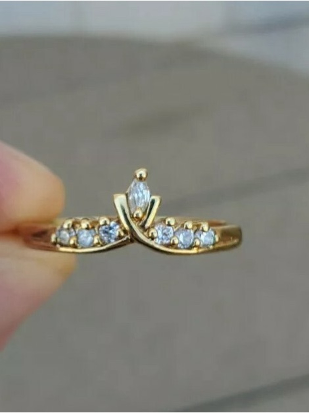 Zales DIAMOND Tiara Stackable Ring, Real GOLD, Blue Topaz FREE BOX AND DUSTIE
